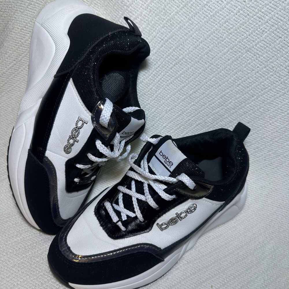 Bebe Woman Black And White Sneakers
